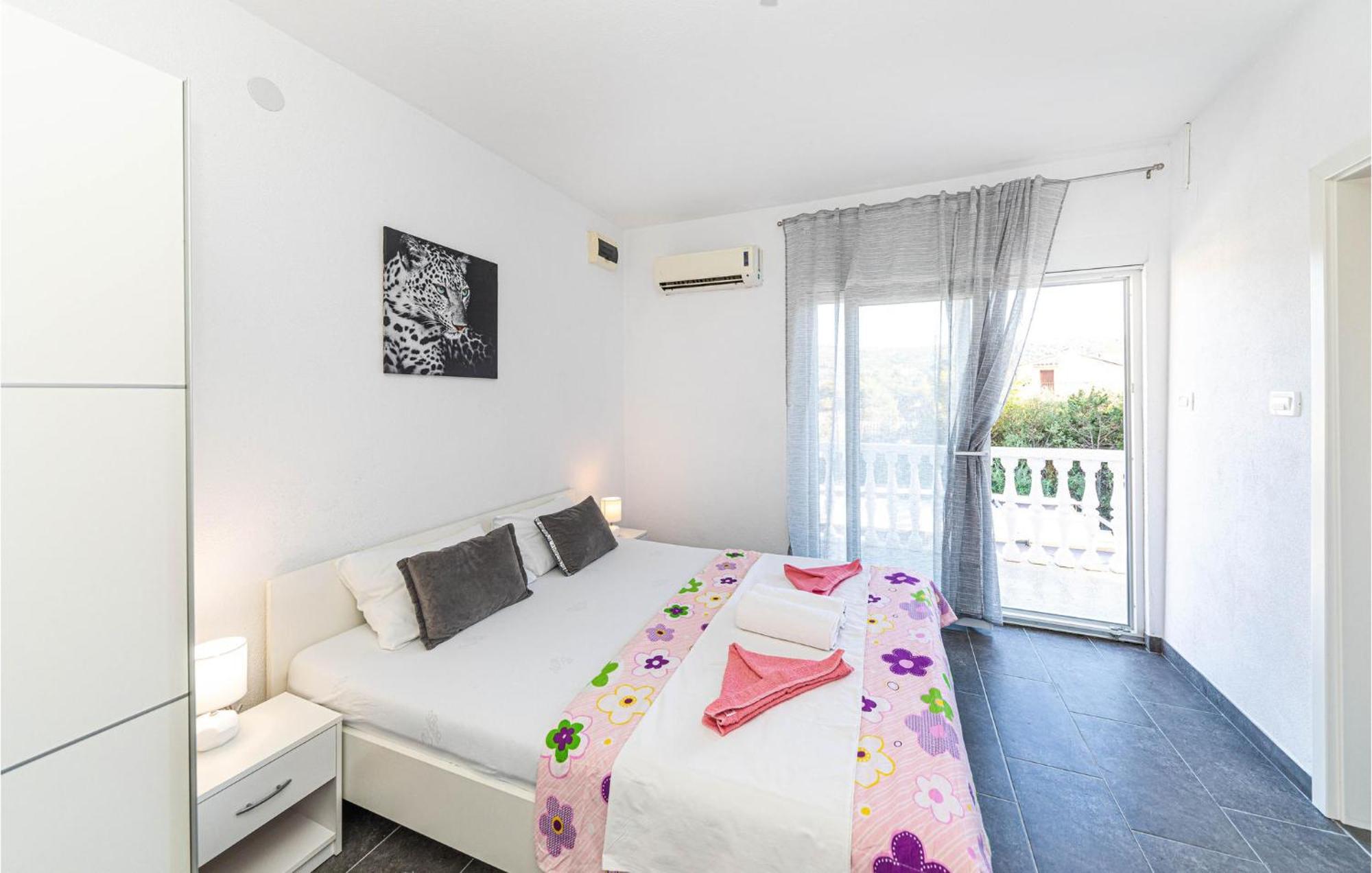 Stunning Home In Marina With Heated Swimming Pool Luaran gambar