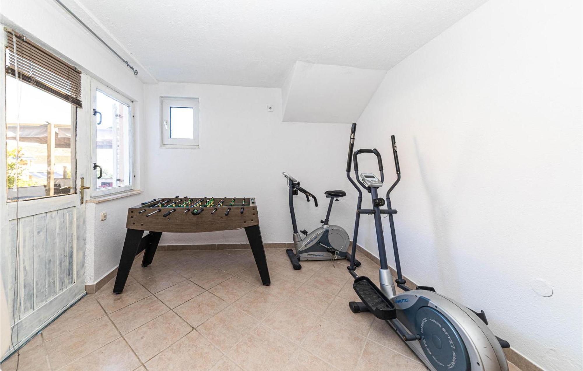 Stunning Home In Marina With Heated Swimming Pool Luaran gambar